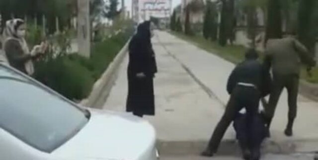 برخورد با یک جانباز توسط ماموران نیروی انتظامی مقابل شهرداری بابلسر (مازندران)
