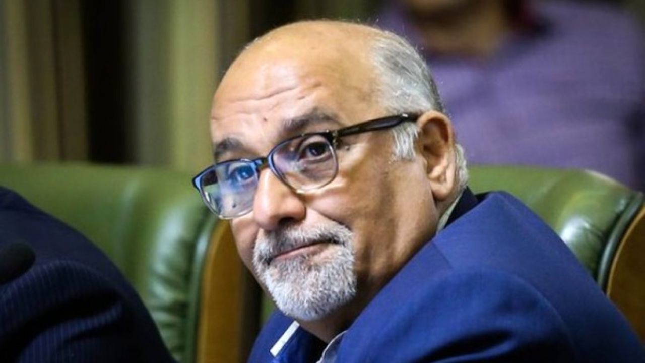 حسن خلیل&zwnj;آبادی استعفا داد