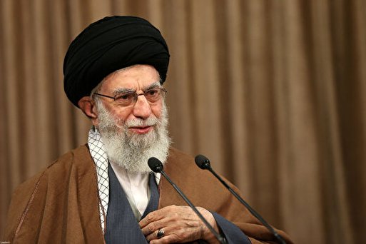 رهبر معظم انقلاب: سیاست کشور مشخص است؛ تشخیص مسئولین &lrm;مذاکره است / در این زمینه &lrm;بحثی نداریم / فقط مراقبت شود که مذاکره فرسایشی نشود / امیدواریم مسئولین با توکل به خدا جلو بروند و ملت را خوشحال کنند