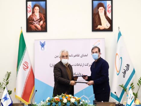 رئیس دانشگاه آزاد: خوشحالم که همراه اول توانسته بخشی از عقب&zwnj;ماندگی&zwnj;های کشور در عرصه فضای مجازی را جبران کند