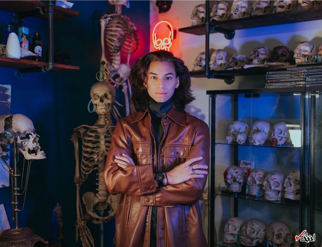 کلکسیونر استخوانی که بیش از ۲۰۰ اسکلت و جمجمه دارد