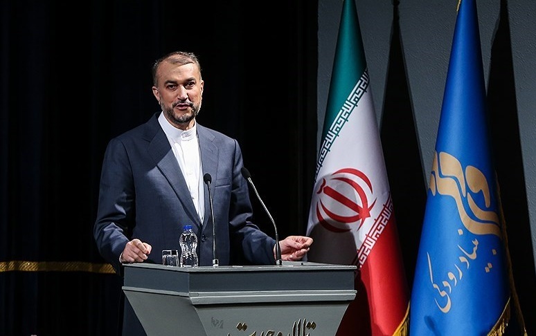 روایت وزیر خارجه از حضور دیپلمات&zwnj;های زن ایرانی در دیدار با هیئت طالبان در تهران / امیرعبداللهیان: با توجه به نگاه ایدئولوژیکی آن&zwnj;ها به خانم&zwnj;ها انجام این کار پیام مهمی داشت