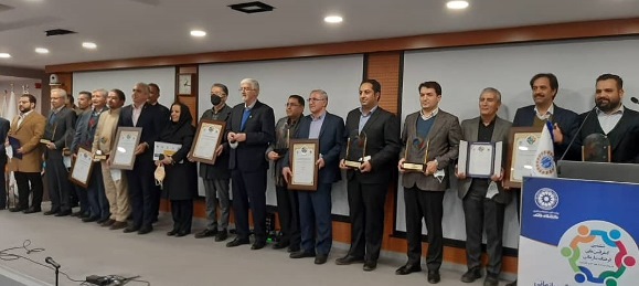 کسب تقدیرنامه دوستاره جایزه مسئولیت اجتماعی مدیریت توسط بیمه پاسارگاد کسب تقدیرنامه دوستاره جایزه مسئولیت اجتماعی مدیریت توسط بیمه پاسارگاد