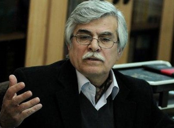 با حذف ارز ۴۲۰۰ تومانی، قطعا واردکنندگان خاص موفق به واردات کالاهای اساسی خواهند شد / برای پیشگیری از فساد، بهتر بود که دولت یک نهاد مشخص، ترجیحا شرکت بازرگانی دولتی را متولی واردات کالاهای اساسی با ارز ترجیحی میکرد / تورم در مورد سبد معیشتی بسیار فراتر از ۵۰ درصد است؛ در این وضعیت، یارانه نقدی قدرت خرید مردم را بیش از پیش تخریب میکند با حذف ارز ۴۲۰۰ تومانی، قطعا واردکنندگان خاص موفق به واردات کالاهای اساسی خواهند شد / برای پیشگیری از فساد، بهتر بود که دولت یک نهاد مشخص، ترجیحا شرکت بازرگانی دولتی را متولی واردات کالاهای اساسی با ارز ترجیحی میکرد / تورم در مورد سبد معیشتی بسیار فراتر از ۵۰ درصد است؛ در این وضعیت، یارانه نقدی قدرت خرید مردم را بیش از پیش تخریب میکند