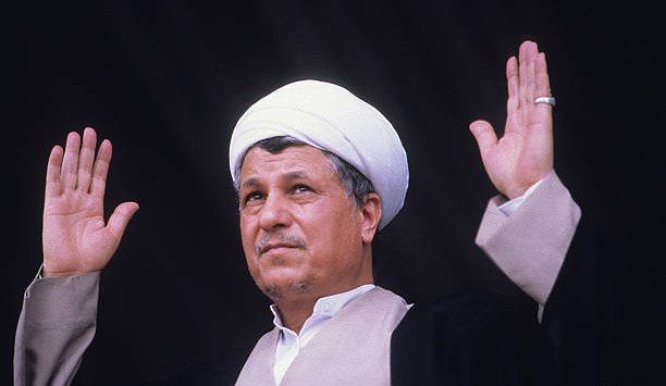 خاطرات آیت الله هاشمی رفسنجانی، ۱ خرداد ۱۳۷۷: از رحیم صفوی برای سخنران پیش از خطبه نماز جمعه دعوت شده؛ لابد باعث رنجش سیدمحمد خاتمی است