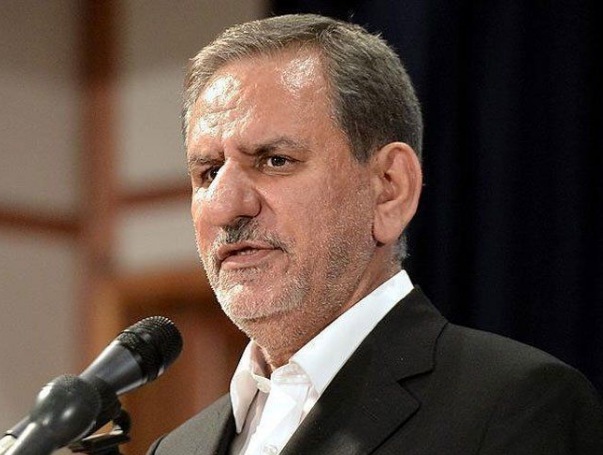 جهانگیری: کشور در سال ۹۲ در شرایط اوج اختلافات بود به گونه‌ای که رئیس جمهور وقت علیه رئیس مجلس و رئیس قوه قضائیه نوار پخش می کرد  /  روحانی قبل از دوران ریاست جمهوری گنجینه اسرار کشور بودند  / اسرائیل آدم می‌فرستاد داخل نفت کش ما، آن را منفجر می‌کرد/  هیچ کس نگفت پول نفت چگونه جابه‌جا می‌شد / خیلی از دوستان با نادانی کامل به دولت فشار آوردند و زخم زبان زدند / برخی از سر دلسوزی خواستار استعفای دولت بودند اما ما در مقابل مردم مسئول بودیم و باید می‌ایستادیم
