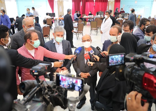 بازدید رئیس کل بانک مرکزی از طرح واکسیناسیون کارکنان شبکه بانکی با عاملیت بیمارستان بانک ملی ایران بازدید رئیس کل بانک مرکزی از طرح واکسیناسیون کارکنان شبکه بانکی با عاملیت بیمارستان بانک ملی ایران