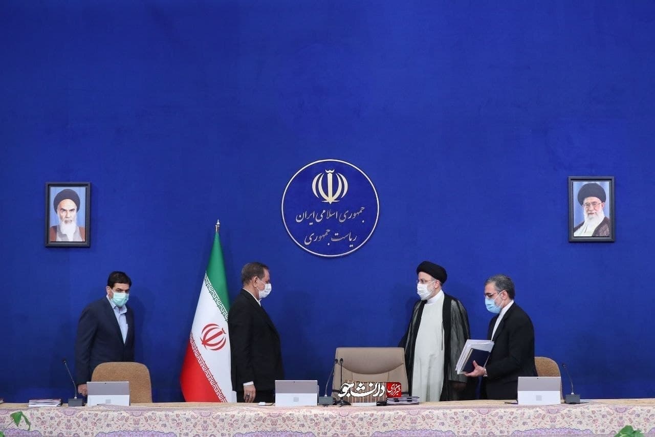 عکس / لحظه خداحافظی جهانگیری با دولت / اولین حضور مخبر و اسماعیلی به عنوان معاون اول و رئیس دفتر در هیئت دولت