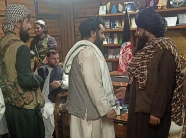 سقوط دومین شهر بزرگ باقی مانده در دست دولت افغانستان / طالبان، جلال آباد را هم تصرف کرد سقوط دومین شهر بزرگ باقی مانده در دست دولت افغانستان / طالبان، جلال آباد را هم تصرف کرد