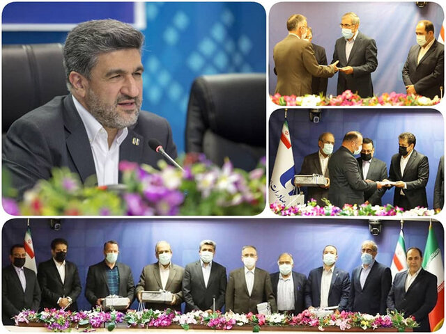 سنگر ما سنگر بانک صادرات ایران است و باید مانند دوران دفاع مقدس ایثارگرانه کار کنیم سنگر ما سنگر بانک صادرات ایران است و باید مانند دوران دفاع مقدس ایثارگرانه کار کنیم