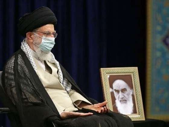 رهبر معظم انقلاب: امکانات ناشی از فضای مجازی و رسانهای برای روشنگری و پاسخ به ابهامات مغتنم است / دانشجویان هر کدام مانند چراغی اطراف خود را روشن و ابهامزدایی کنند رهبر معظم انقلاب: امکانات ناشی از فضای مجازی و رسانهای برای روشنگری و پاسخ به ابهامات مغتنم است / دانشجویان هر کدام مانند چراغی اطراف خود را روشن و ابهامزدایی کنند