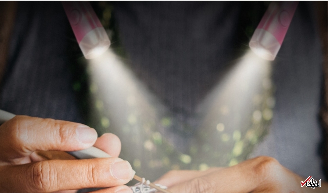 چراغ مطالعه را به گردنتان بیاویزید+ تصاویر