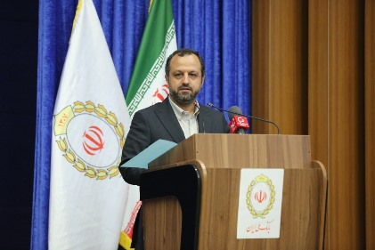 تأكید وزیر اقتصاد بر عدم ورود بانك ها به تأمین مالی فعالیت های سوداگرانه تأكید وزیر اقتصاد بر عدم ورود بانك ها به تأمین مالی فعالیت های سوداگرانه
