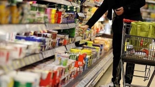 موسوی، کارشناس کسبوکارهای اینترنتی:دولت برای توزیع کالاهای اساسی هنوز با فروشگاههای اینترنتی هماهنگ نکرده است موسوی، کارشناس کسبوکارهای اینترنتی:دولت برای توزیع کالاهای اساسی هنوز با فروشگاههای اینترنتی هماهنگ نکرده است