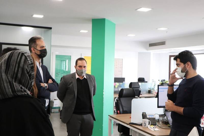 گروه زر بعنوان یک هلدینگ پیشرو و آینده نگر، به دیجیتال مارکتینگ توجه ویژهای دارد گروه زر بعنوان یک هلدینگ پیشرو و آینده نگر، به دیجیتال مارکتینگ توجه ویژهای دارد