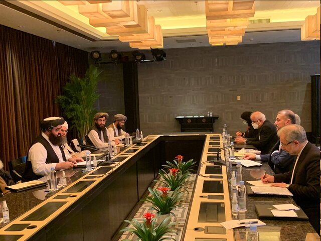 امیرعبداللهیان با وزیر خارجه طالبان دیدار کرد امیرعبداللهیان با وزیر خارجه طالبان دیدار کرد