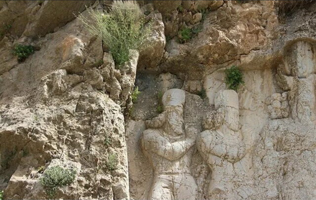 تعرض به سنگنگاره ساسانی به خاطر گنج تعرض به سنگنگاره ساسانی به خاطر گنج