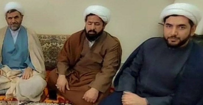 حمله به ۳ طلبه در حرم مطهر رضوی؛ یک طلبه شهید شد  / ضارب بازداشت شد / دادستان مشهد: ۵ تن در این رابطه دستگیر شدند؛ ضارب تبعه خارجی است