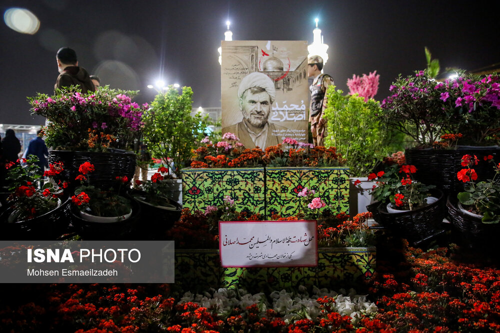 تصاویر: وداع با پیکر شهید حجت&zwnj;الاسلام محمد اصلانی در حرم رضوی