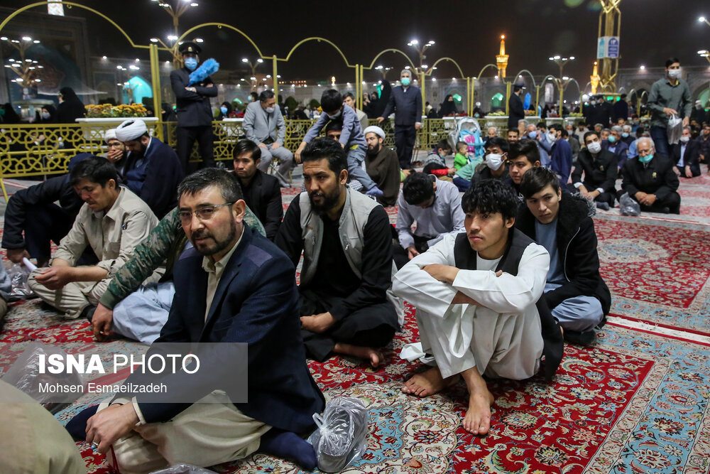 تصاویر: وداع با پیکر شهید حجت&zwnj;الاسلام محمد اصلانی در حرم رضوی