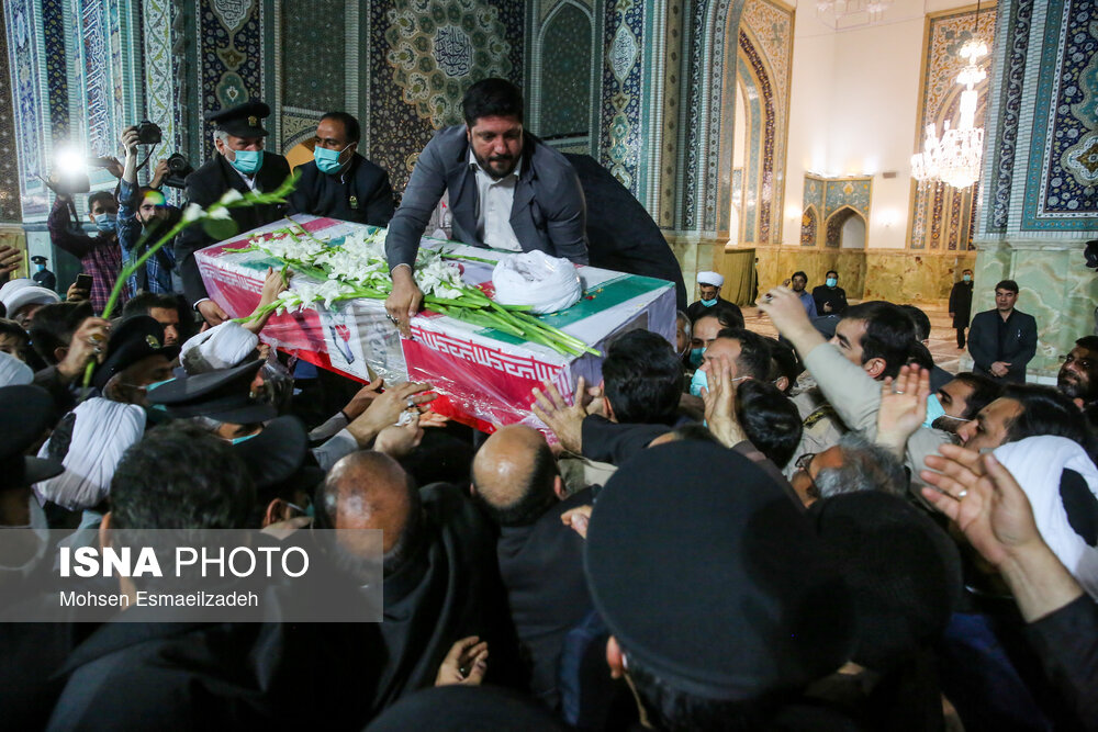 تصاویر: وداع با پیکر شهید حجت&zwnj;الاسلام محمد اصلانی در حرم رضوی