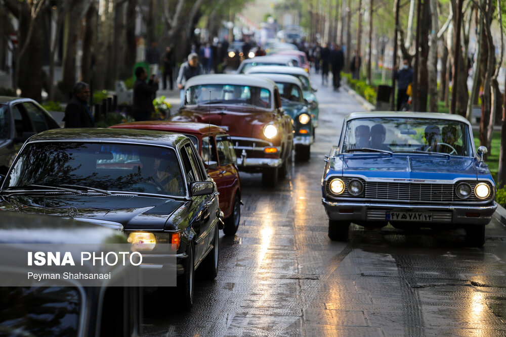 تصاویر: رالی اتومبیل&zwnj;های کلاسیک در اصفهان
