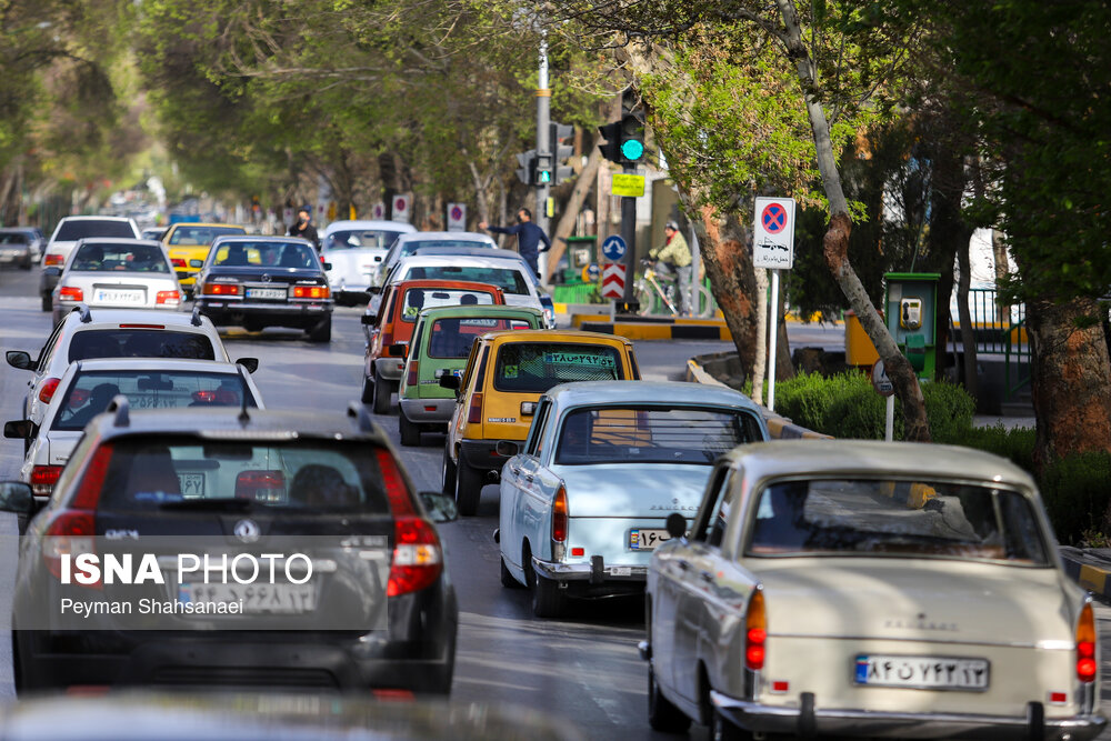 تصاویر: رالی اتومبیل&zwnj;های کلاسیک در اصفهان