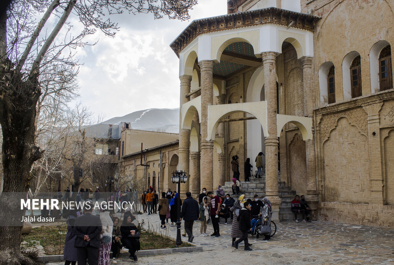 تصاویر: عمارت خسروآباد سنندج پذیرای هزاران گردشگر نوروزی