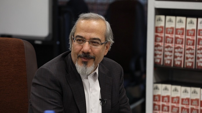 آیا فرود اجباری هواپیمای حامل خانواده علی دایی با دستور قضایی بوده؟ فرآیندهای قانونی آن چگونه طی شده و مستندات قانونی آن چیست؟ / اگر دستور قضایی وجود نداشته، ابعاد حقوقی این تصمیم چگونه توجیه میشود؟ / مستند قانونی ممنوع الخروجی افراد کدام مواد قانونی بوده و چگونه به آنها ابلاغ شده؟ / خسارت سایر مسافران برعهده چه شخص حقیقی یا حقوقی است؟ / چه کسی مسول آسیب وارده به اعتماد عمومی است؟ آیا فرود اجباری هواپیمای حامل خانواده علی دایی با دستور قضایی بوده؟ فرآیندهای قانونی آن چگونه طی شده و مستندات قانونی آن چیست؟ / اگر دستور قضایی وجود نداشته، ابعاد حقوقی این تصمیم چگونه توجیه میشود؟ / مستند قانونی ممنوع الخروجی افراد کدام مواد قانونی بوده و چگونه به آنها ابلاغ شده؟ / خسارت سایر مسافران برعهده چه شخص حقیقی یا حقوقی است؟ / چه کسی مسول آسیب وارده به اعتماد عمومی است؟