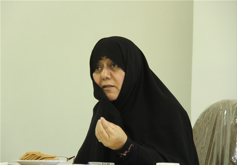 ویدیو / کارشناس صدا و سیما: در غرب اگر زنی بخواهد به رشدی برسد حتما به او تعرض صورت میگیرد