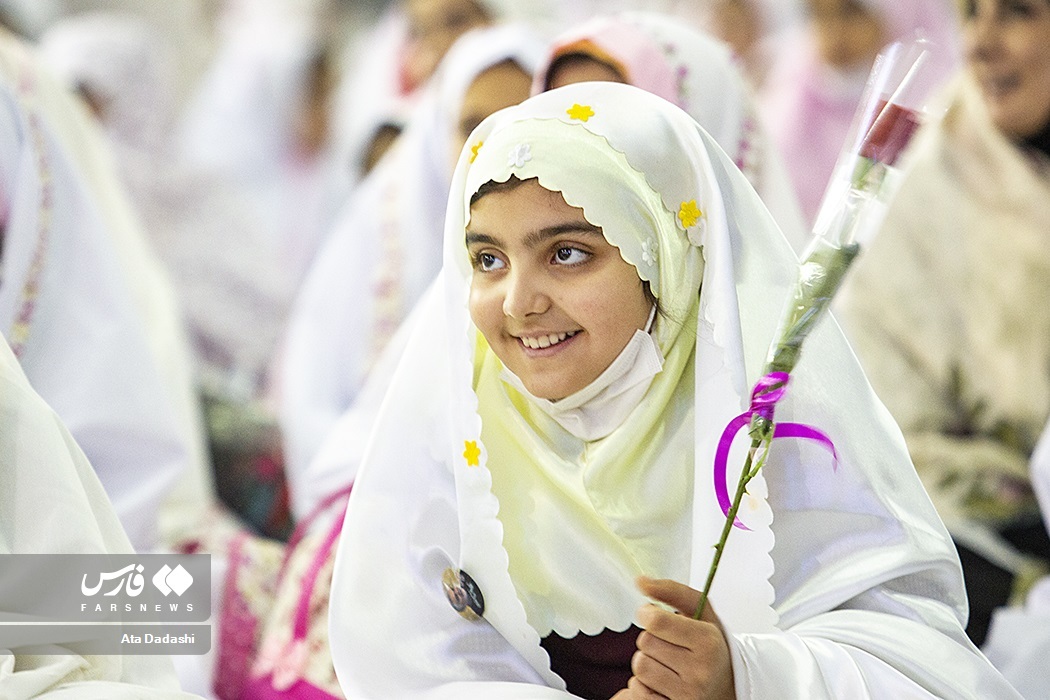 تصاویر: «جشن تکلیف» دانش آموزان دختر در تبریز