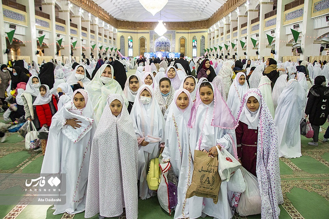تصاویر: «جشن تکلیف» دانش آموزان دختر در تبریز