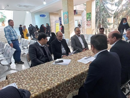 حضور مدیرعامل بانک ملت در میز خدمت وزارت اقتصاد همزمان با سفر رئیسجمهور به استان یزد حضور مدیرعامل بانک ملت در میز خدمت وزارت اقتصاد همزمان با سفر رئیسجمهور به استان یزد