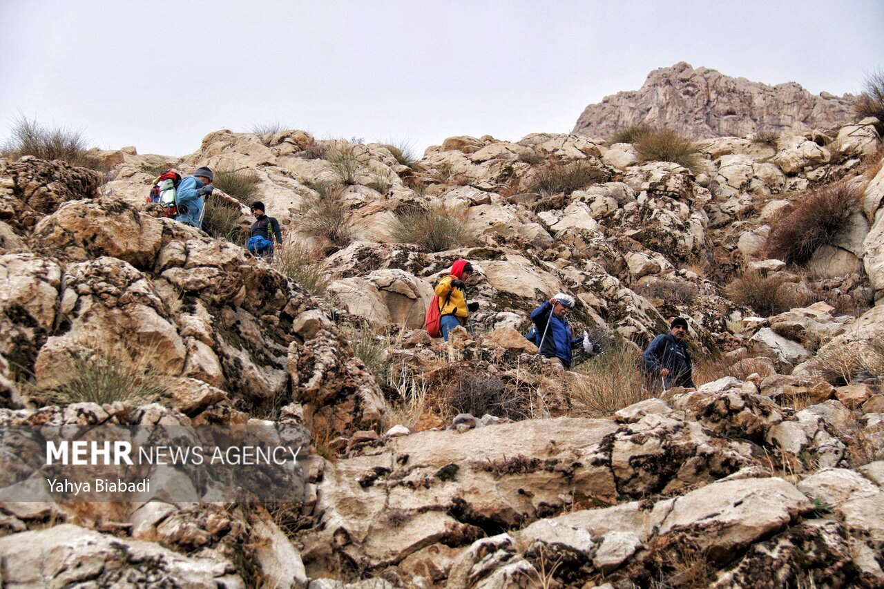 تصاویر: کوهنوردی در پارک کوهستان کرمانشاه