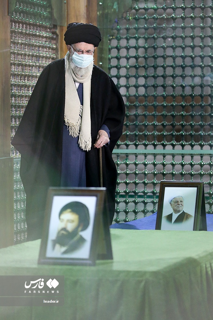 تصاویر: حضور مقام معظم رهبری در مرقد امام خمینی(ره) و گلزار شهدا