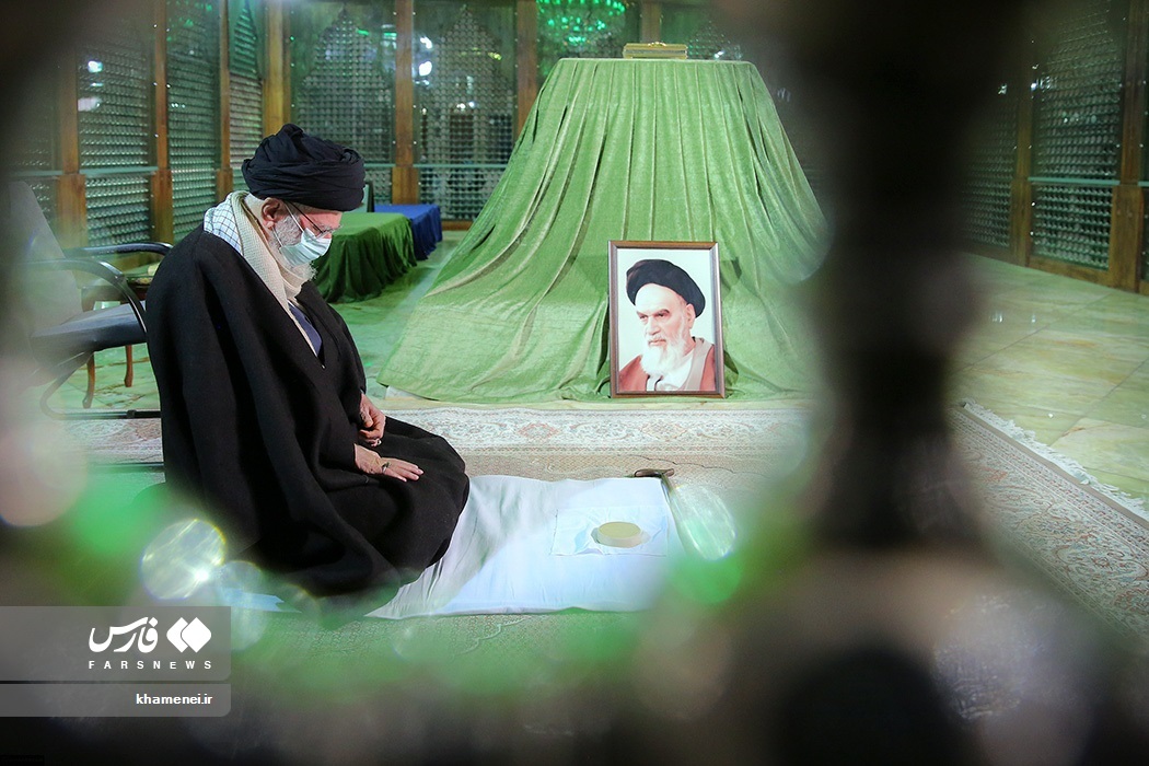 تصاویر: حضور مقام معظم رهبری در مرقد امام خمینی(ره) و گلزار شهدا