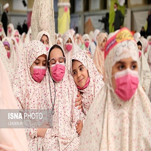 تصاویر: مراسم جشن تکلیف دانش آموزان با حضور مقام معظم رهبری