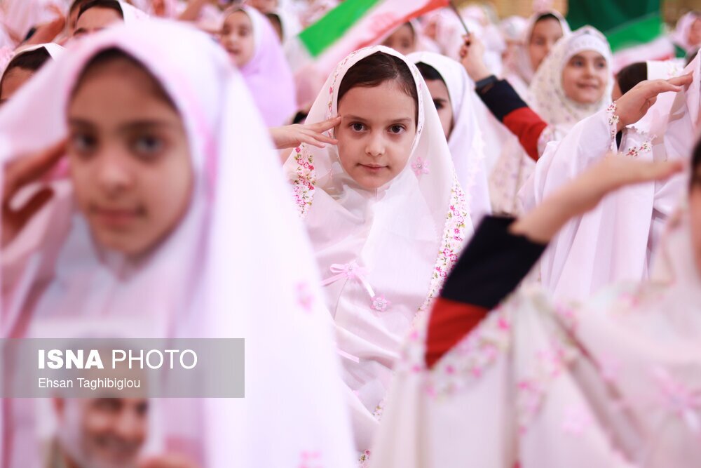 تصاویر: جشن تکلیف هزار نفری در زنجان