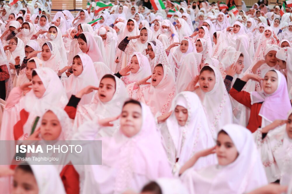تصاویر: جشن تکلیف هزار نفری در زنجان