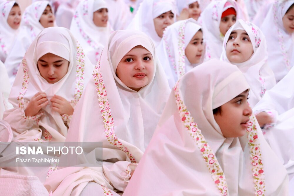 تصاویر: جشن تکلیف هزار نفری در زنجان
