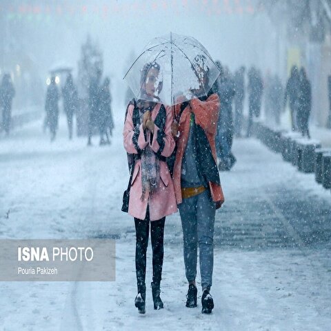 تصاویر: بارش برف در همدان