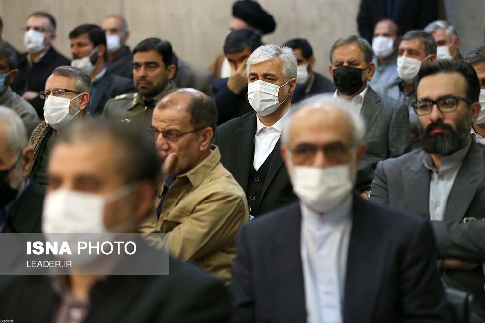 تصاویر: دیدار جمعی از مسوولان نظام و سفیران کشورهای اسلامی با مقام معظم رهبری