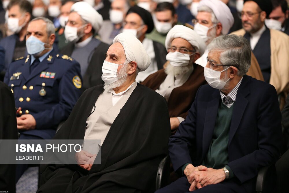 تصاویر: دیدار جمعی از مسوولان نظام و سفیران کشورهای اسلامی با مقام معظم رهبری