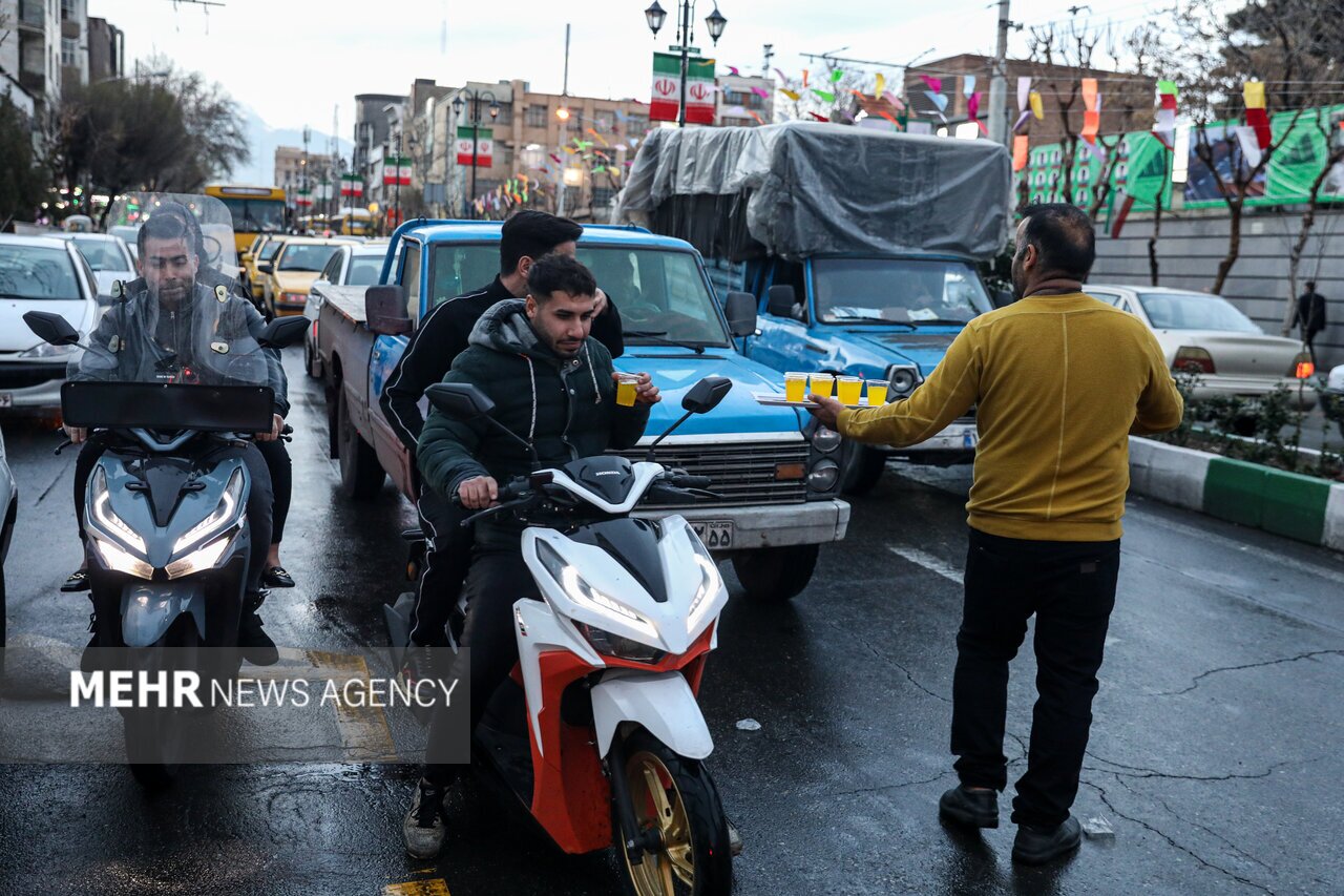 تصاویر: جشن نیمه شعبان در محل‌های تهران