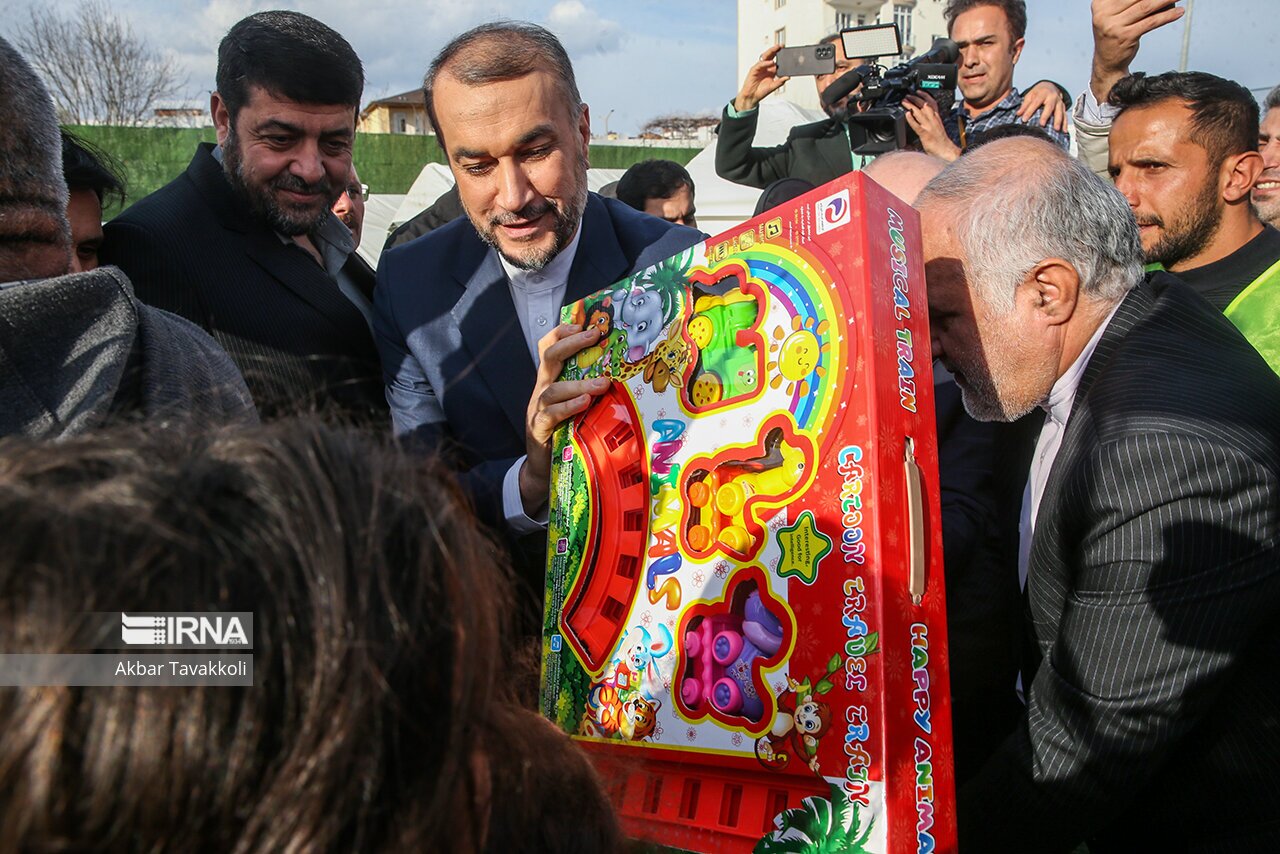 تصاویر: بازدید وزیر خارجه از مناطق زلزله زده ترکیه