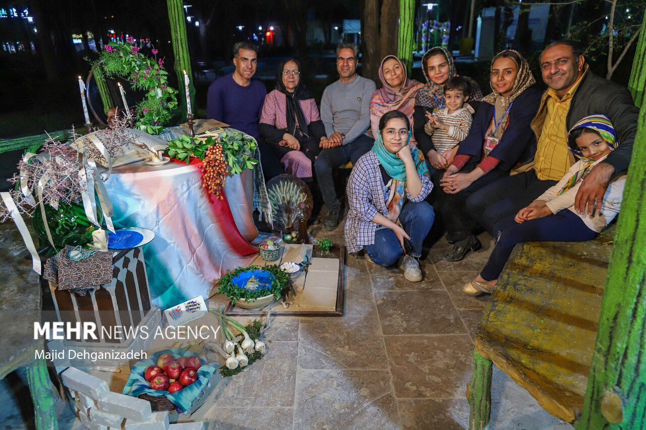 تصاویر: سفره‌های هفت‌سین در یزد گسترده شد
