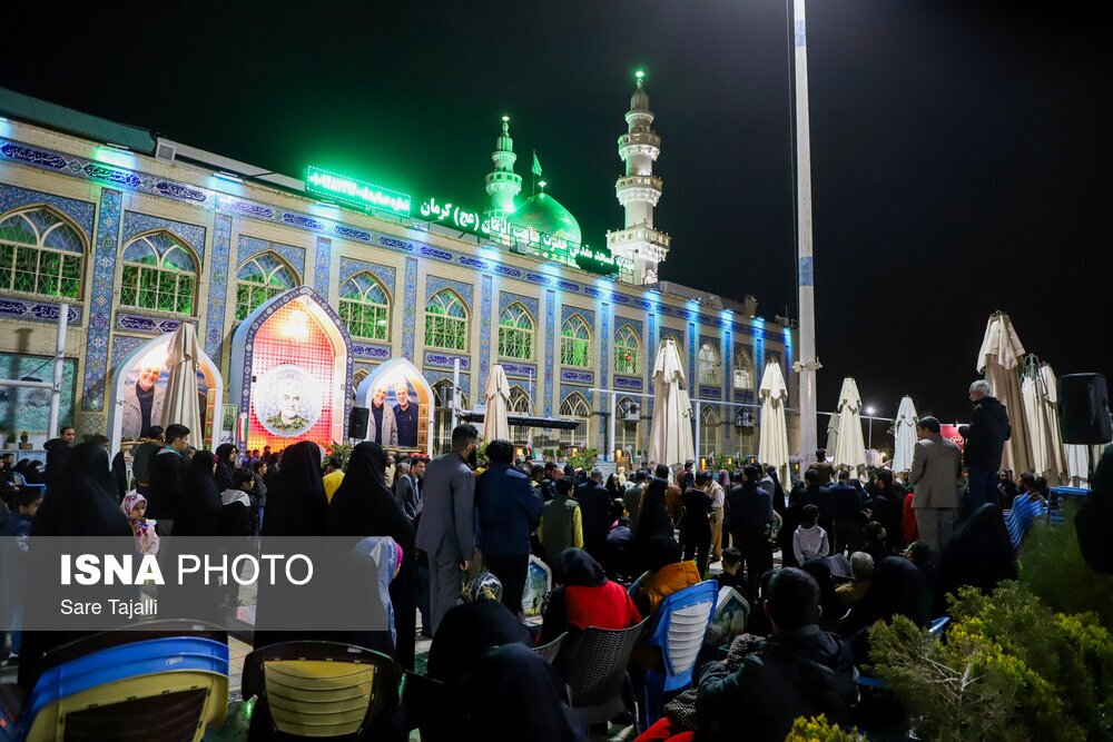 تصاویر: مراسم وداع با پیکر مرحوم اسماعیل احمدی مشاور وزیر ورزش و جوانان در گلزار شهدای شهر کرمان