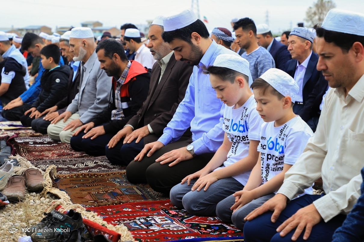 تصاویر: حضور فرشتگان در نماز عید فطر