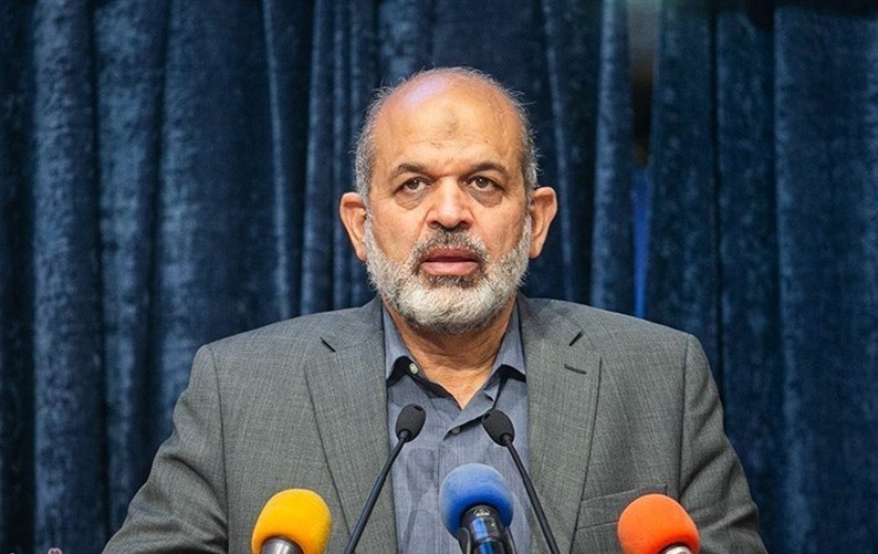 وزیر کشور: سنگرها یکی پس از دیگری آماده فتح هستند /  امروز ابر قدرت&zwnj;ها در برخی از مسائل&zwnj;شان محتاج ما هستند؛ این افتخار بزرگی است