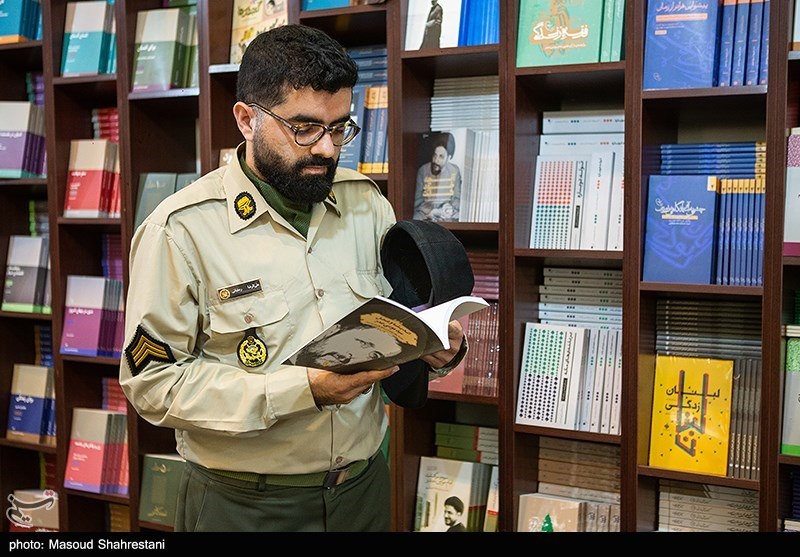تصاویر: سی و سومین نمایشگاه بین المللی کتاب تهران